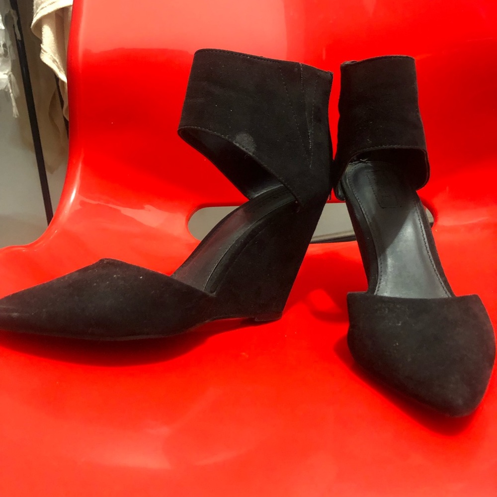 Forever 21 Black Wedge Pumps
